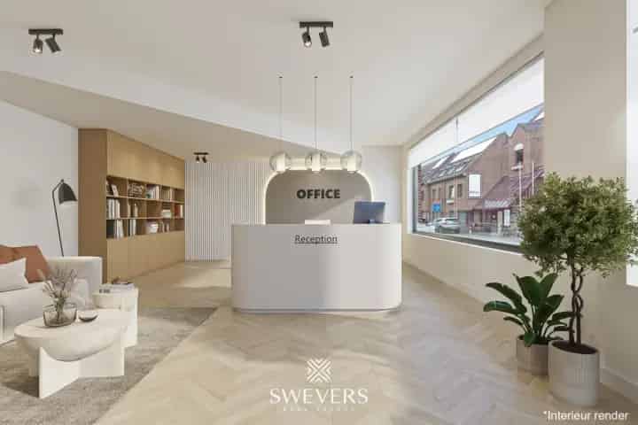 Multifunctioneel handelspand met instapklare woonst van 498m²