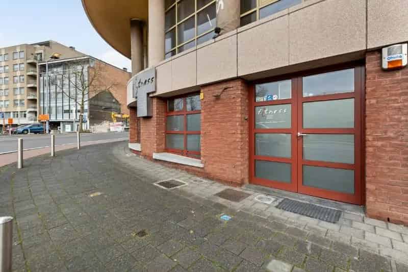Handelspand van 520m² in het Centrum van Genk