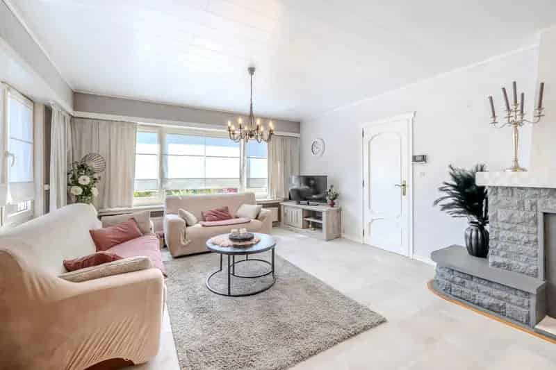 Rustig gelegen laagbouwwoning met 2SLPK op perceel van 770m²