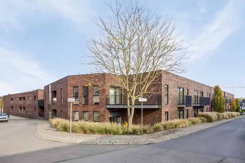 Prachtige studio mét autostaanplaats in Diegem