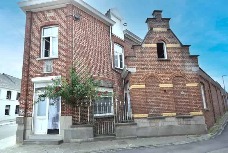 HOEKWONING IN CENTRUM RUMBEKE