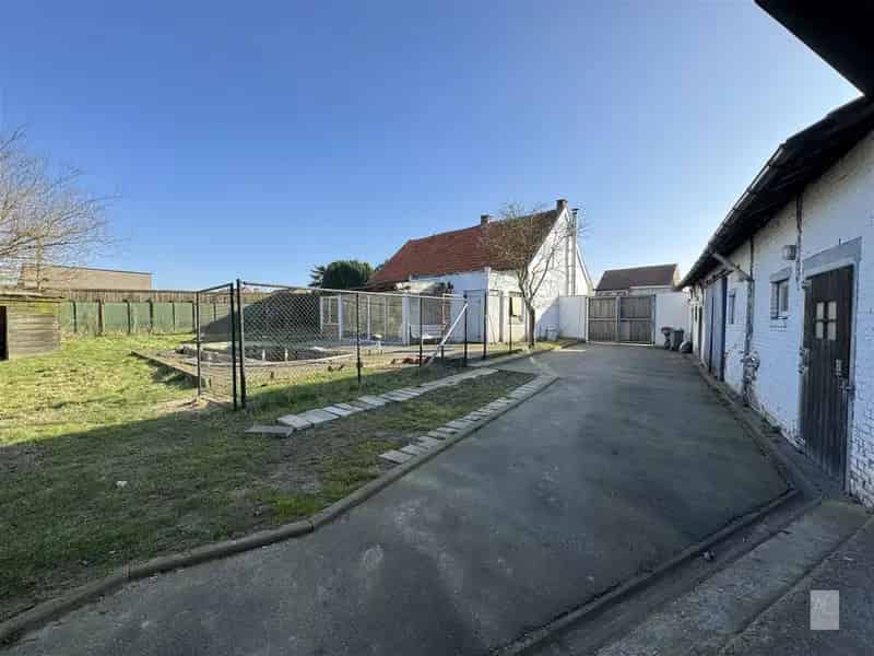 Mooi perceel met vrijstaande woning en groot potentieel!