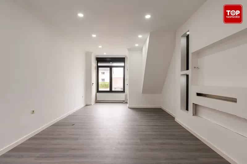 Instapklare woning met 3 slaapkamers op een perceel van maar liefst 1438m²!