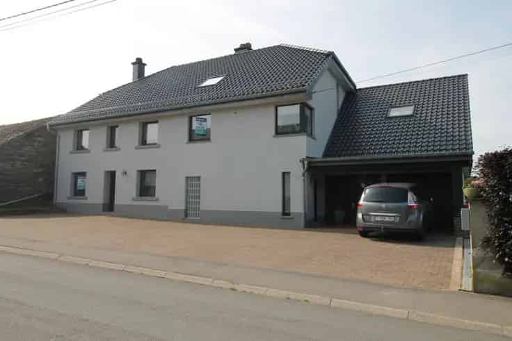 Tweegezinswoning te Koop Recht 200m²