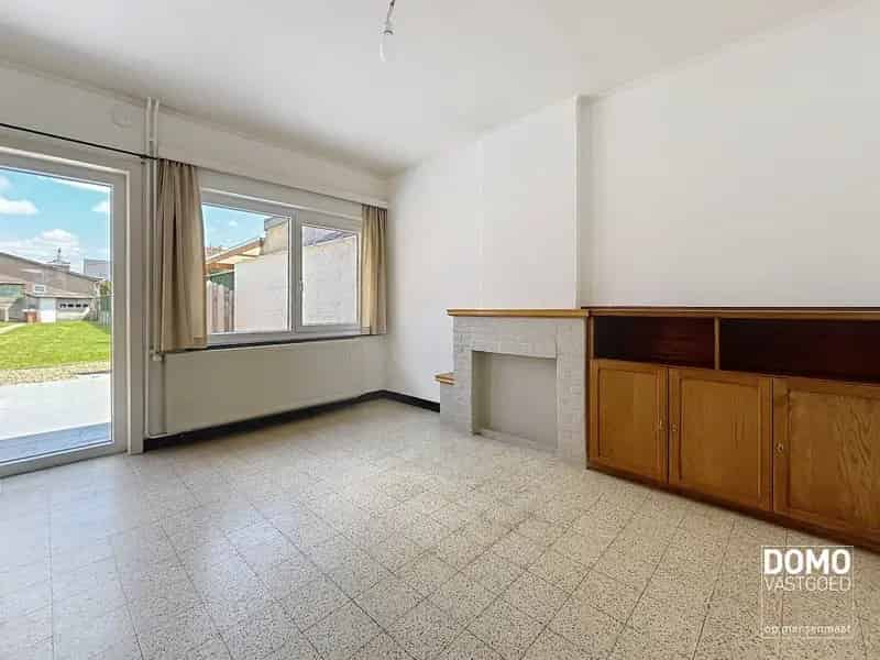 RUIME WONING MET TUIN, GARAGE & 3 SLAAPKAMERS RUSTIG GELEGEN LANGS HET KANAAL MET EPC C TE BERINGEN