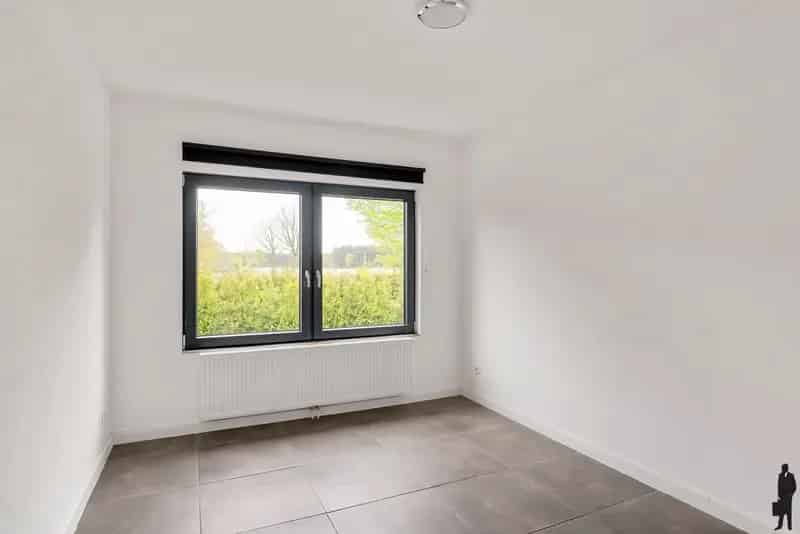 Ruime gezinswoning met 5 slaapkamers in Arendonk