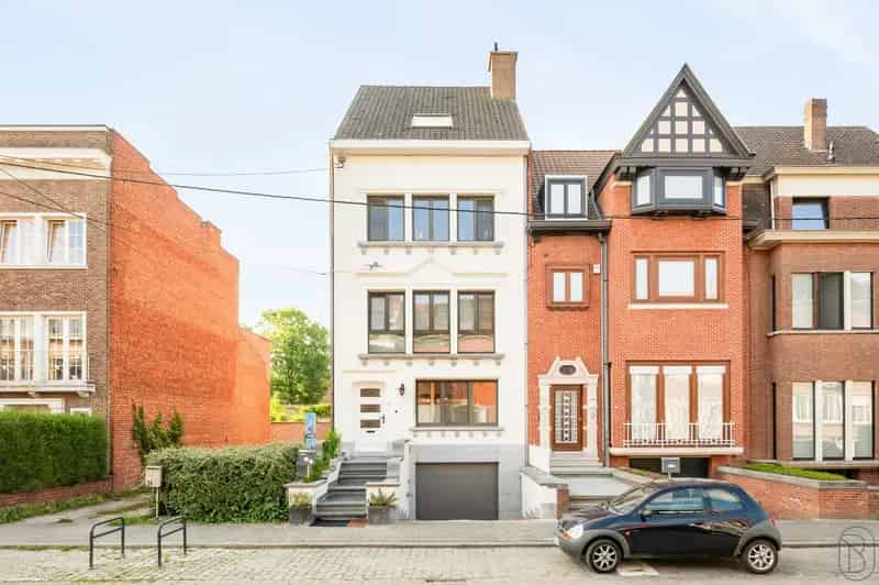 Herenhuis 6 slaapkamers Kortrijk Stadstuin