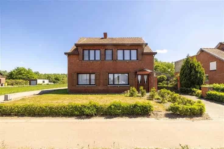 Huis Te Koop Geel 5 Slaapkamers Grote Veranda