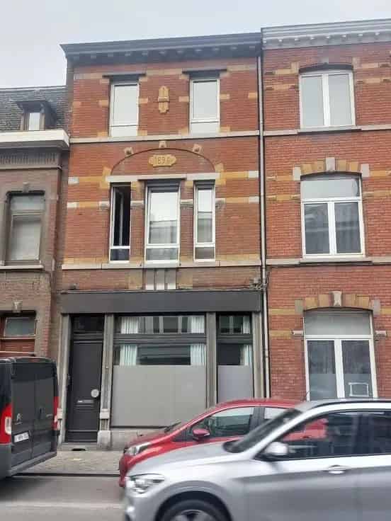 Te Koop: Rentabel Studentenpand in Liège