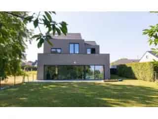 Villa te Huur Duisburg 5 slaapkamers Grote Tuin Zonnepanelen