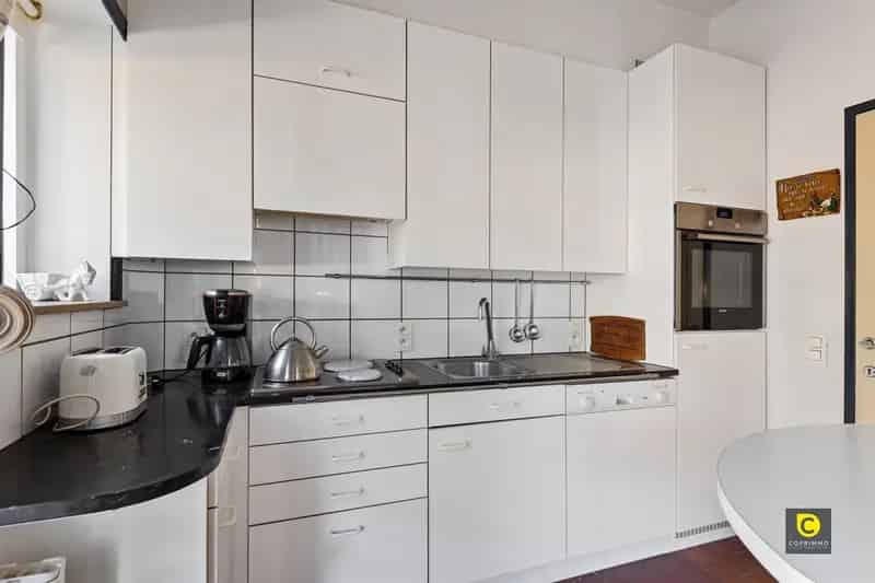 Ruime woning met 5 slpks, bureau en tuin!