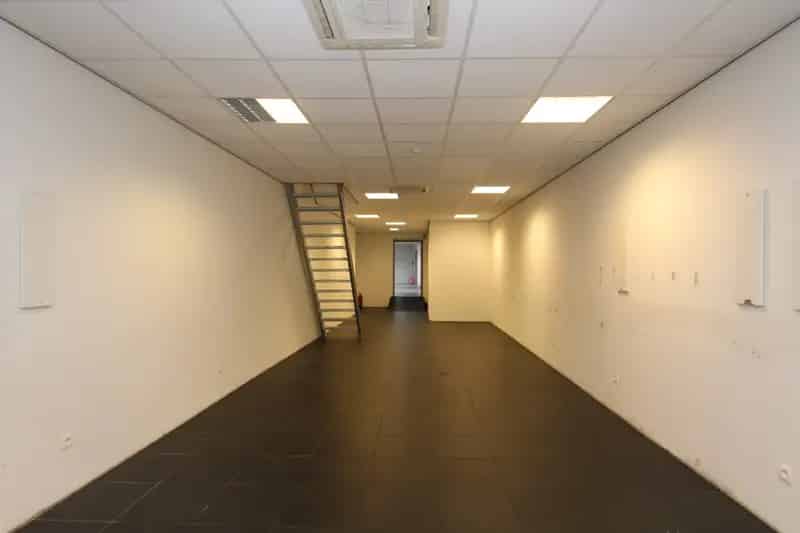 INSTAPKLAAR HANDELSPAND OP TOPLOCATIE