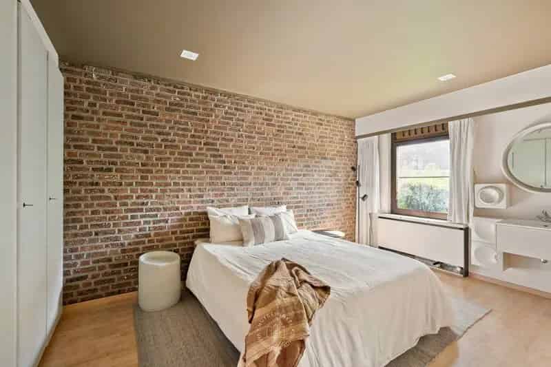Architecturale laagbouwvilla op bijna 2.900 m² perceel