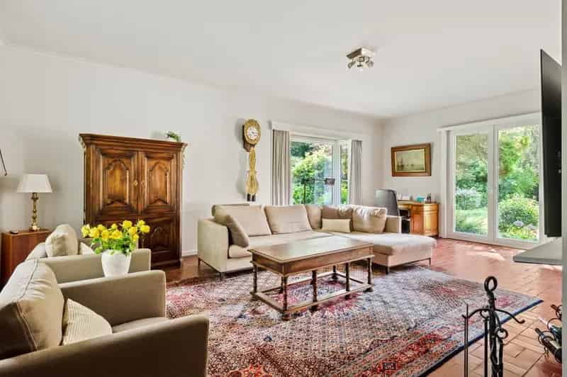 Romantische villa met grote tuin en veel privacy in Schoten