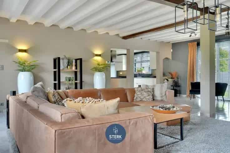Stijlvolle Villa te Rekem met Grote Tuin