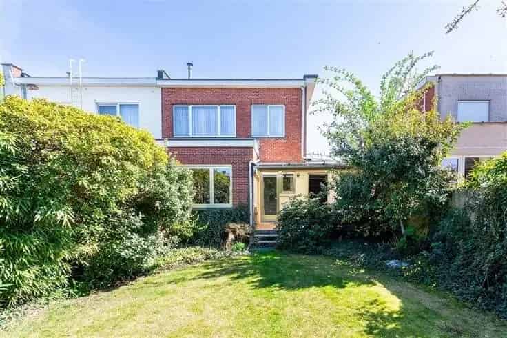 Halfopen Behuizing Merksem Tuin Garage