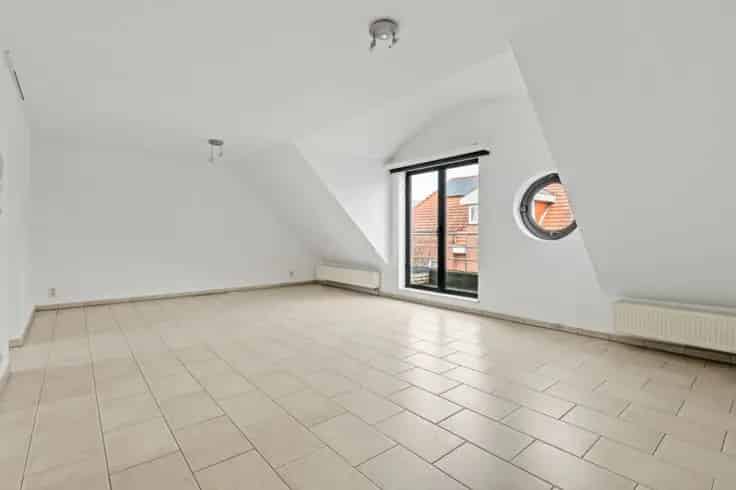 Appartement Te Koop Ruim Dakappartement met Terras