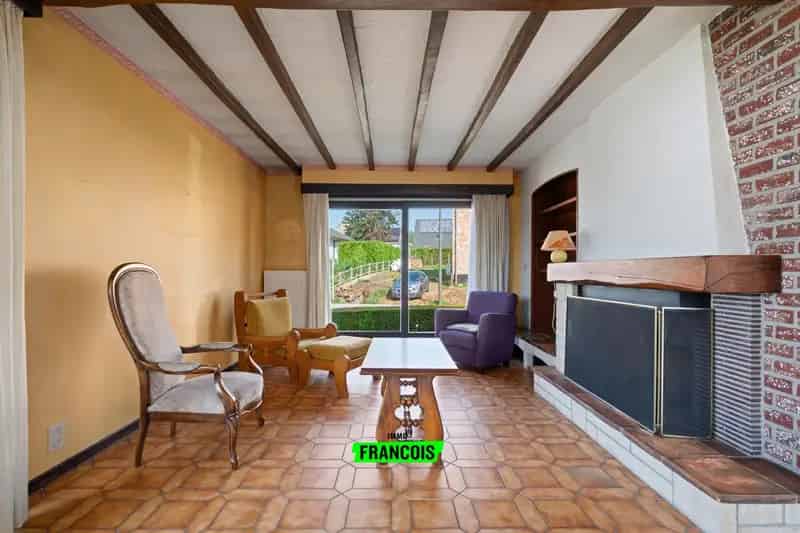 Ruime woning met 3 kamers in rustige buurt in Lembeek