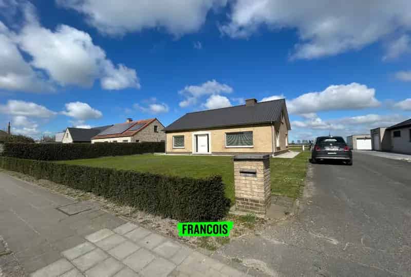 Bungalow woning met 3 volwaardige slaapkamers op toplocatie te Kaaskerke (Diksmuide)