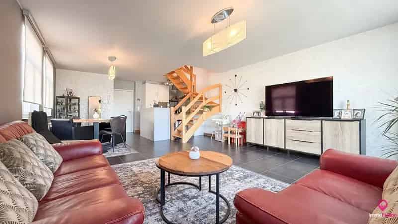 Instapklaar duplex appartement met 3 slaapkamers en terras!