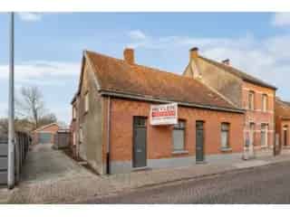 Huis te koop Beerse - Twee wooneenheden met tuin en garage