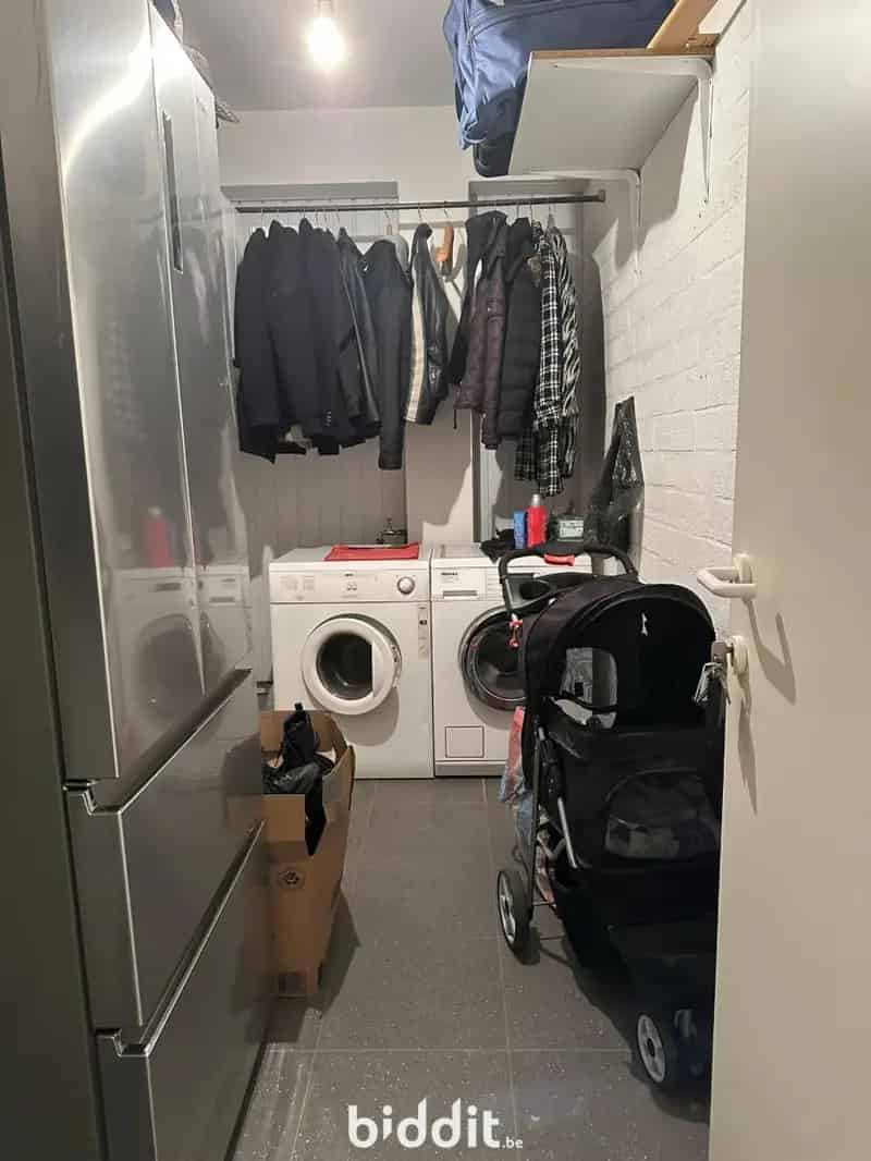 Instapklaar appartement met 1 slaapkamer,2 balkons en garage