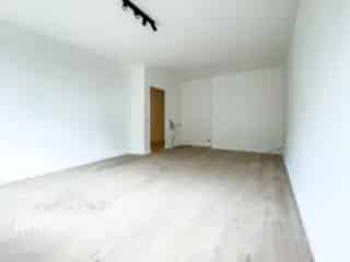 Studio te Koop Ukkel - 54m² Gerenoveerd Appartement met Terras