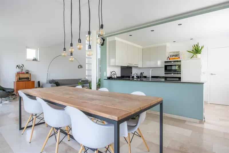 Lichtrijke woning met zuidelijk georiënteerde tuin