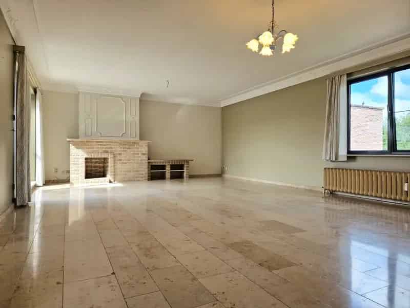 Ruim appartement te koop Lummen 3 slaapkamers 2 garages