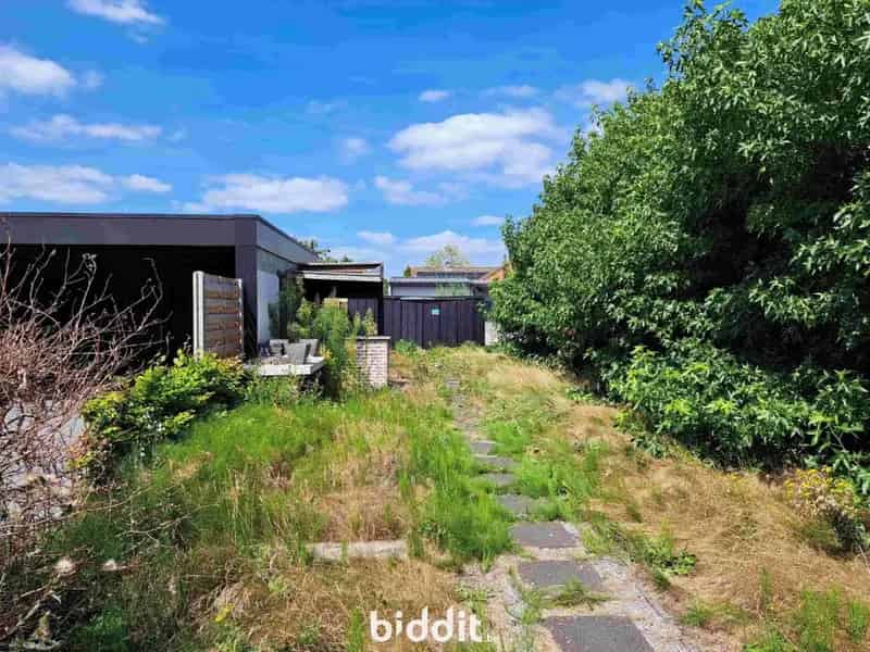 TE RENOVEREN HALFOPEN BEBOUWING