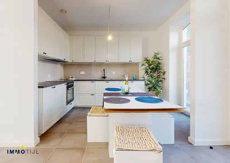 Volledig vernieuwde woning met tuin te Haaltert!