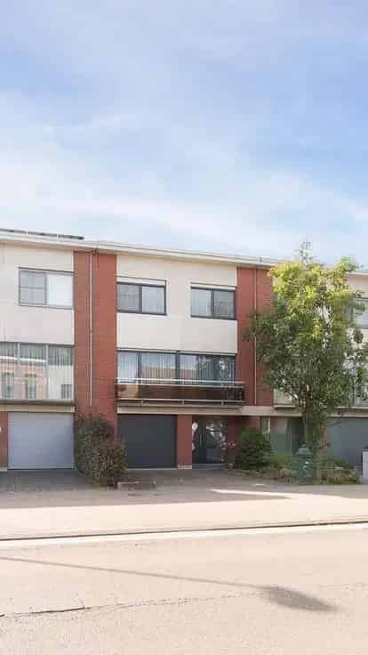 Huis Te Koop Hove Boechout: Ruime gezinswoning met garage