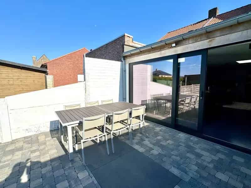 GERENOVEERDE WONING MET 2 SLPKS, TUIN EN GARAGE