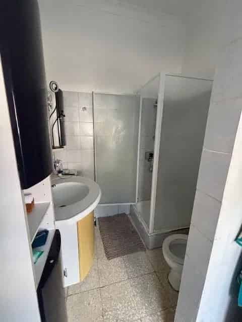 Te renoveren woning met 2 slaapkamers nabij het Astridpark.