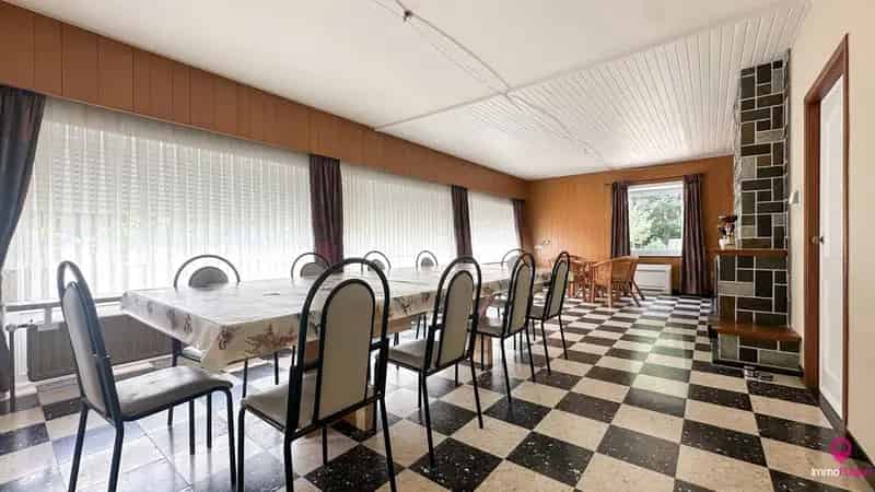 Villa met 5slpk en kelder op unieke locatie + zonnepanelen!