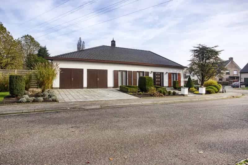 Optie Te Koop Goed Gelegen Gezinswoning (4 Slpk) In Turnhout