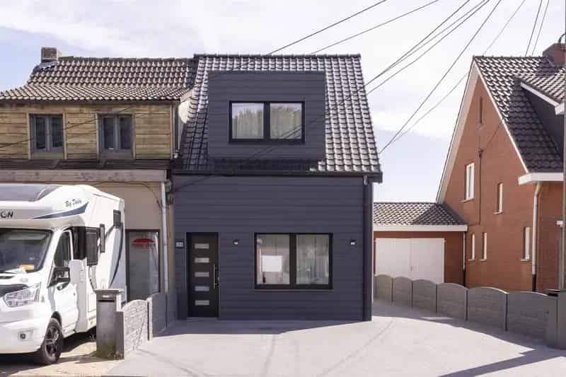 Volledig gerenoveerde woning op een perceel van ca 465 m²