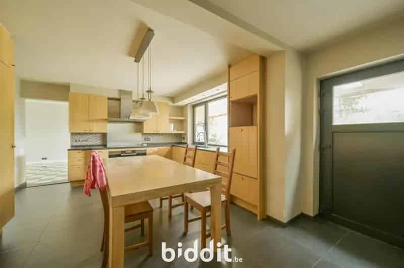RENOVATIEWONING MET POTENTIEEL
