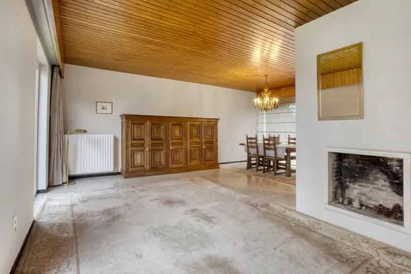 Te Renoveren Laagbouwwoning Met 3 Slpk. - Landelijk Gelegen
