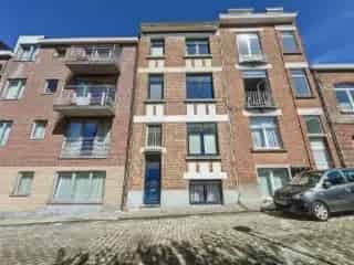 Huis te koop Ukkel 4 slaapkamers tuin