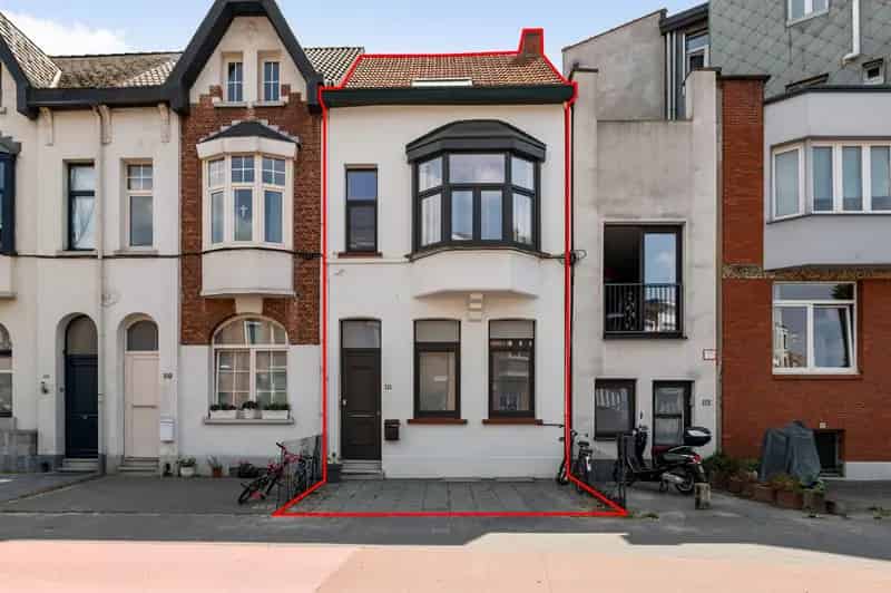Gerenoveerde woning met 4 slaapkamers op toplocatie!