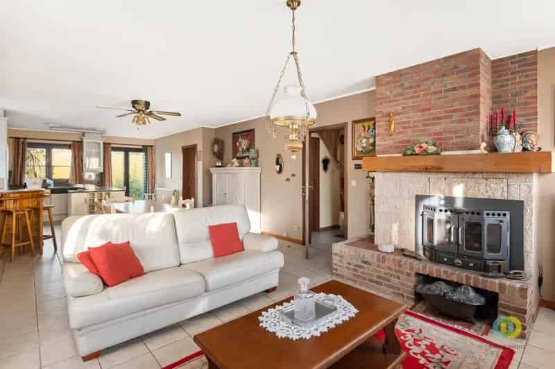 ** OPTIE** 4-gevel op goede locatie