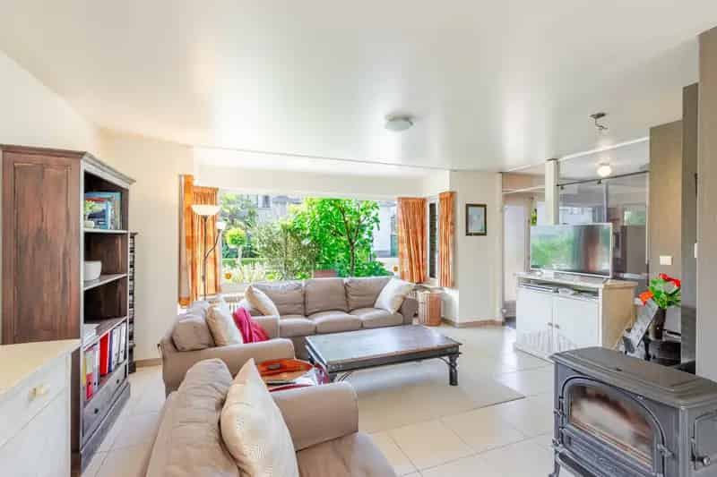 Huis te koop Zelzate: Stijlvolle woning met atelier 130m²