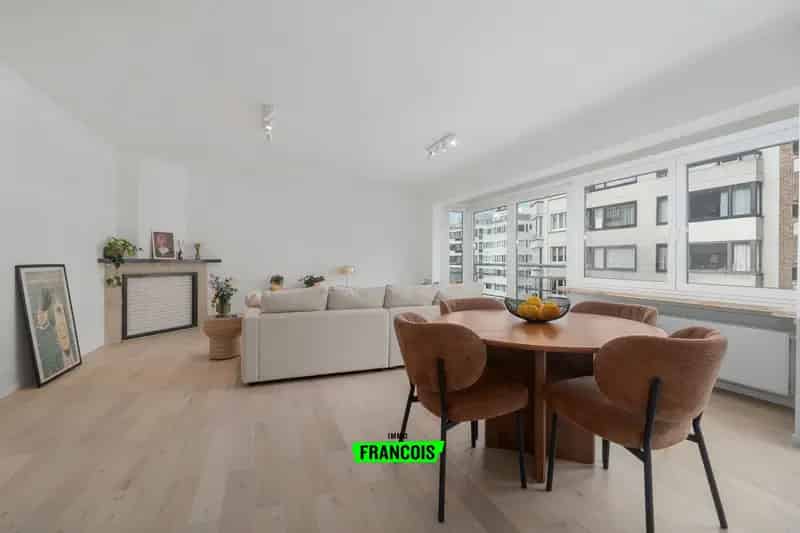 Volledig gerenoveerd appartement te centrum Oostende
