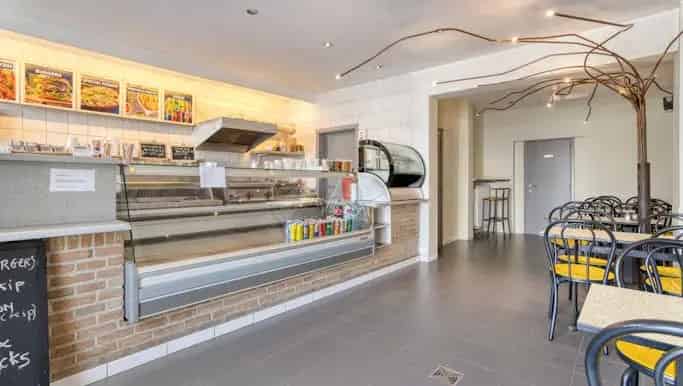 Handelspand met woonst te koop in Brugsestraat 78, Kortrijk - Dewaele