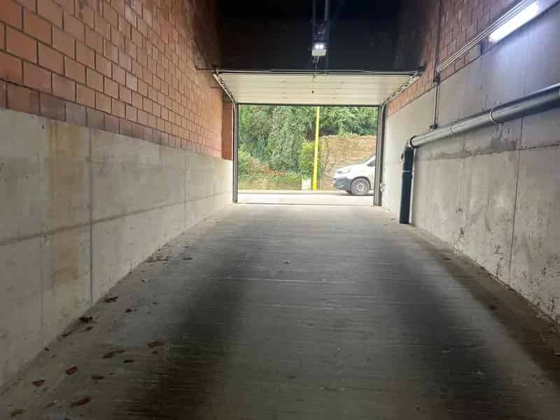 ONDERGRONDSE AUTOSTAANPLAATS TE HUUR IN CENTRUM WOLVERTEM