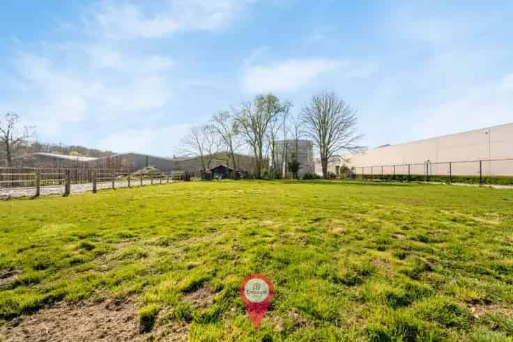 Huis Te Koop Ruddervoorde: Ruime woning met 4 slaapkamers