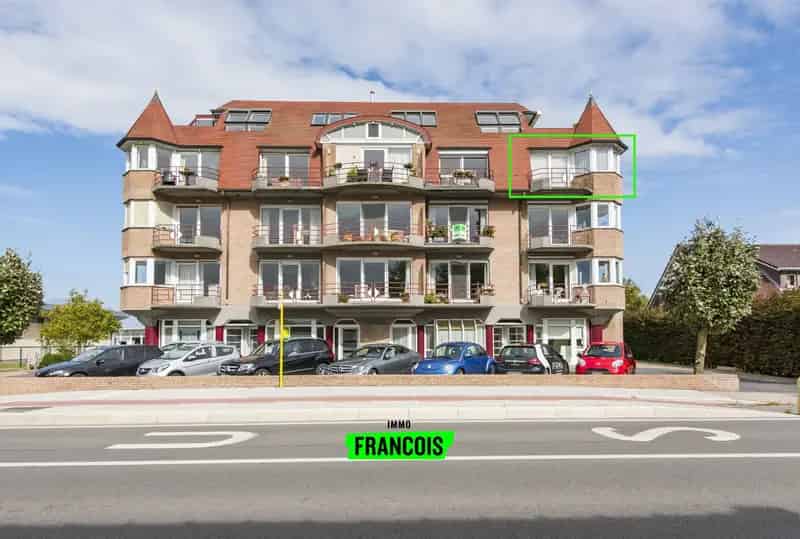 Instapklaar charmant appartement met fenomenaal zicht en garage in Kaaskerke