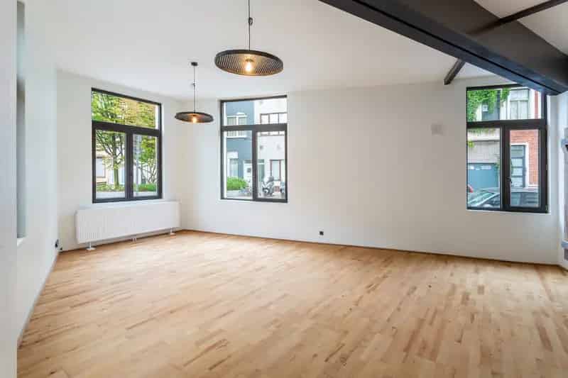 Kleinschalig renovatieproject op een zuchtje van Park Spoor Noord 8519970