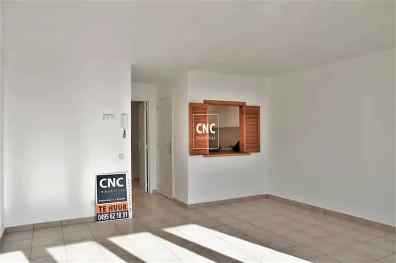 Instapklare en zonnige studio op zeer goede ligging, in het centrum van Knokke, nabij de Dumortierlaan